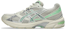 Load image into Gallery viewer, ASICS GEL-1130 WOMEN - PALE OAK | MENTHOL

