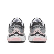 Load image into Gallery viewer, SAUCONY PROGRID OMNI 9 - SILVER | PINK
