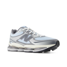 Load image into Gallery viewer, NEW BALANCE U2000BA - LIGHT CHROME BLUE | SILVER METALIC | CASTLEROCK
