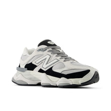 Load image into Gallery viewer, NEW BALANCE U9060JBB -  BLACK | REFLECTION
