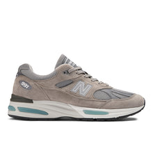 Load image into Gallery viewer, NEW BALANCE U991GL2 MADE IN UK - DOVE | ALLOY | SILVER | SMOKED PEARL
