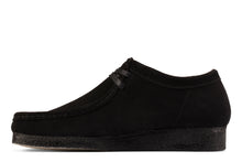 Load image into Gallery viewer, CLARKS ORIGINALS WALLABEE - BLACK SUEDE
