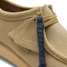 Load image into Gallery viewer, CLARKS ORIGINALS WALLABEE - MAPLE SUEDE
