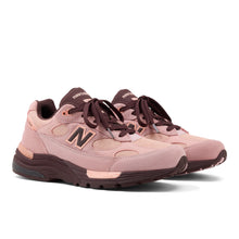 Load image into Gallery viewer, NEW BALANCE U992PK MADE IN THE USA - PINK CHALK | PINK LEMONADE | CHERRY LEATHER
