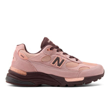 Load image into Gallery viewer, NEW BALANCE U992PK MADE IN THE USA - PINK CHALK | PINK LEMONADE | CHERRY LEATHER
