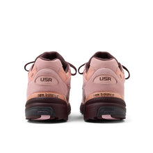 Load image into Gallery viewer, NEW BALANCE U992PK MADE IN THE USA - PINK CHALK | PINK LEMONADE | CHERRY LEATHER
